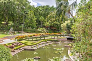 Property grounds - Parkland View @ Roma Street (Brisbane City)