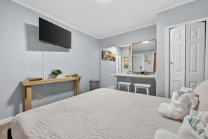 Unclassified image, 4 of 19, button - Simple & Comfy Tiny Pensacola Studio Unit 12 (Pensacola)