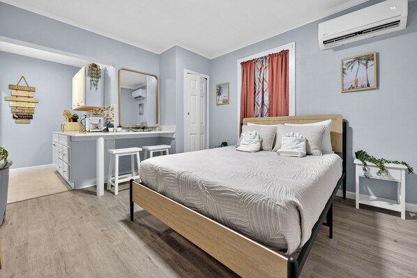 Unclassified image, 1 of 19, button - Simple & Comfy Tiny Pensacola Studio Unit 12 (Pensacola)