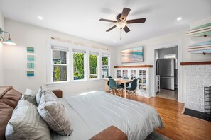 2 dormitorios, tabla de planchar con plancha, wifi gratis y ropa de cama