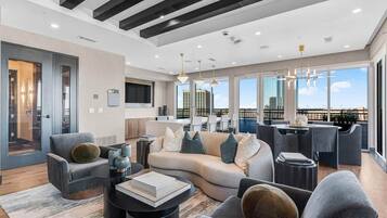 Télévision, cheminée