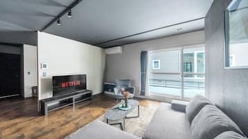 Apartment | Living area