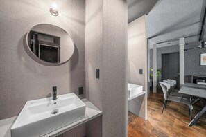 Desk, iron/ironing board, free WiFi - PRUNOIA (Furano)