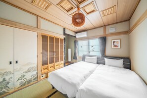 Desk, iron/ironing board, free WiFi - PRUNOIA (Furano)