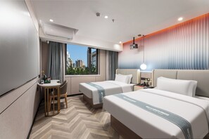 Audio-Visual Twin Room | Desk, laptop workspace, free WiFi, wheelchair access - Urban Garden Hotel Guangzhou Beijing Road Dashatou Wharf Branch (Guangzhou)