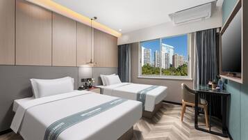 Elegant Garden Twin Room | Desk, laptop workspace, free WiFi, wheelchair access