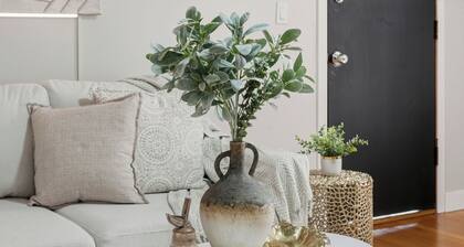 3BR Near O'Hare • Office • Coffee Bar • Sleeps 9