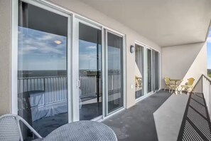 Terrace/patio - Lake & Disney view 16th floor-Best location (Orlando)