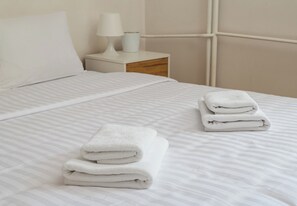 2 bedrooms, iron/ironing board, WiFi, bed sheets - Plac Politechniki Residence Apartment (Warszawa)
