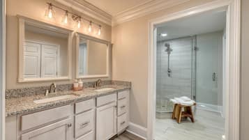 Shower, towels