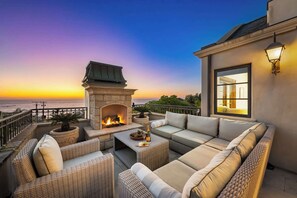 Terrace/patio - The Stratford - Del Mar Luxury Living (Del Mar)