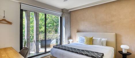 4 عدّة غرف نوم ومكواة/لوح كي وواي فاي وملاءات أسرّة