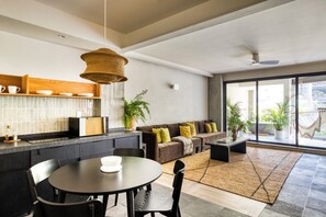 Interior - OWA | 4BR Floor in Wellness Center Roma (Ciudad de México)