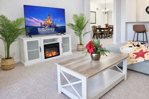 スマートテレビ、暖炉