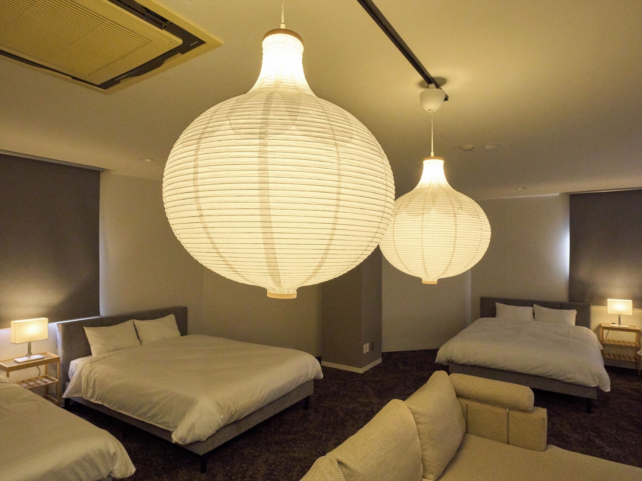 Deluxe-Apartment, Balkon, Stadtblick | Schreibtisch, kostenloses WLAN, Bettwäsche