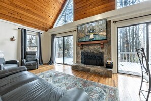 3 bedrooms, iron/ironing board, free WiFi, bed sheets - 3 bed/2 bath/Private community Lake front (Eatonton)