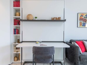 Interior - Studio in a Prestigious Residence, Close to the City Centre (Cannes)