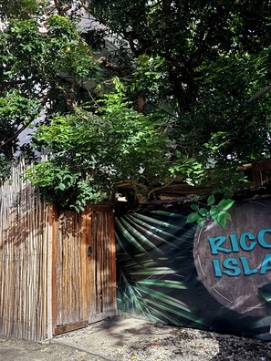 Exterior detail - Luxury Ocean View Master Suite : Private Upper Floor : Isla Mujeres (Isla Mujeres)