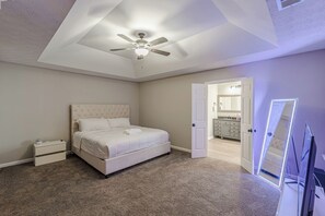 3 bedrooms, desk, free WiFi, bed sheets
