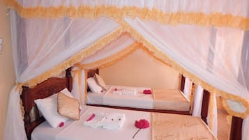 Deluxe Twin Room | Free WiFi, bed sheets