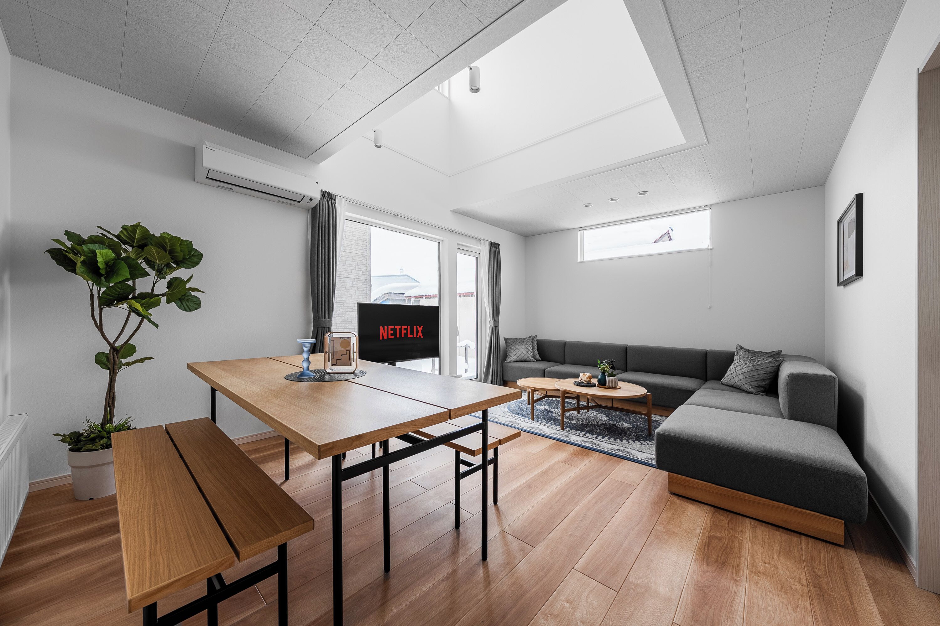Apartment | Dining