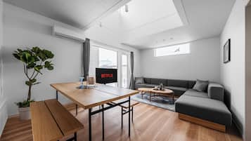 Apartment | Dining