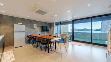 Basic Room, 1 Bedroom (B102) | 1 bedroom, free WiFi