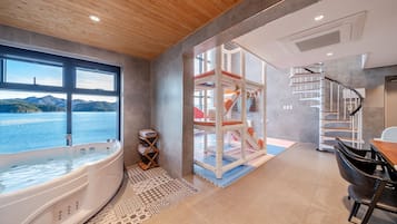 Basic Room, 1 Bedroom (A201) | 1 bedroom, free WiFi