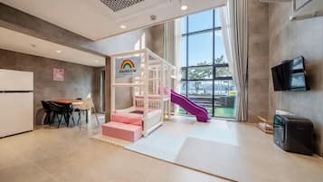 Basic Room, 1 Bedroom (C103) | 1 bedroom, WiFi (free)