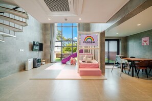 Basic Room, 1 Bedroom (C101) | 1 bedroom, free WiFi - Geoje Rainbow Kids Pool Villa (Geoje)