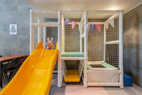 Geoje Rainbow Kids Pool Villa