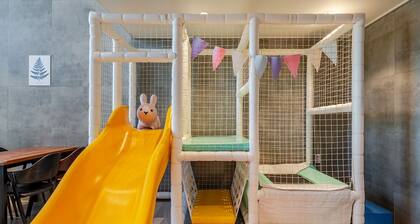 Geoje Rainbow Kids Pool Villa