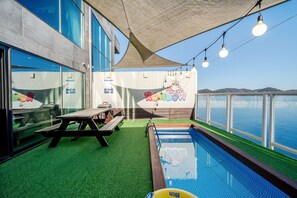 Basic Room, 1 Bedroom (A102) | 1 bedroom, free WiFi - Geoje Rainbow Kids Pool Villa (Geoje)