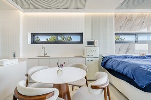 Basic Room, 1 Bedroom (Blue) | 1 bedroom, free WiFi - Gangneung Stay108 (Gangneung)