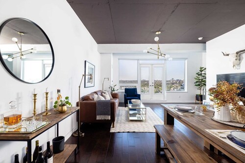 Luxury Two‑Story Penthouse Loft | Steps to BMO Field & World Cup Action