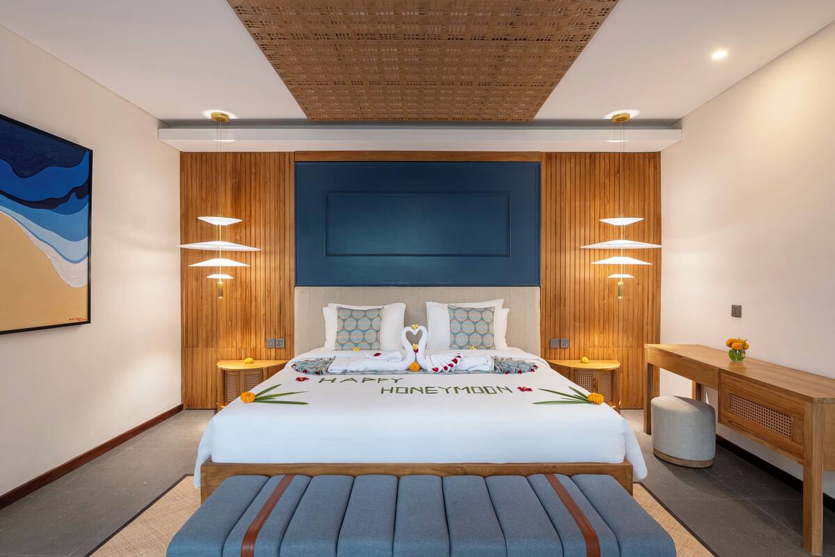 Vila superluxo, 2 quartos, piscina particular | Frigobar, cofres nos quartos, escrivaninha, cortinas blackout