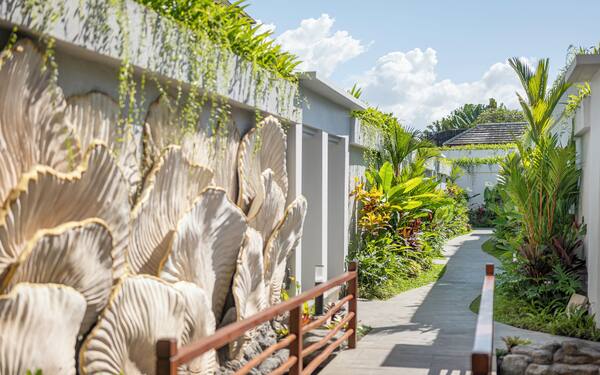 THE SAND Suites & Villas