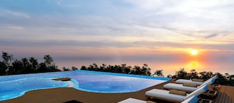 THE SAND Suites & Villas