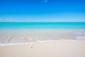 Beach - Villa Khaya - Bespoke Waterfront Home (Providenciales)