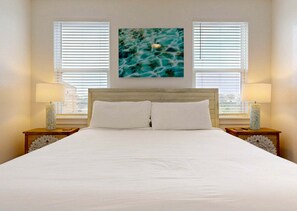 4 bedrooms, iron/ironing board, free WiFi, bed sheets - Shared Heated Pool, Pickleball Court, Pet Friendly, Golf Cart Access (Port Aransas)