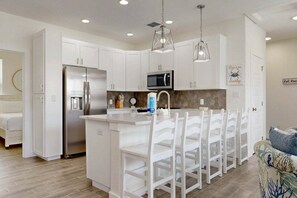 Fridge, microwave, oven, stovetop - Shared Heated Pool, Pickleball Court, Pet Friendly, Golf Cart Access (Port Aransas)