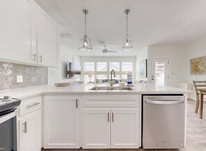 Fridge, microwave, oven, stovetop - Shared Heated Pool, Pickleball Court, Pet Friendly, Golf Cart Access (Port Aransas)