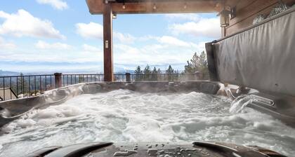 Luxury Mountain Retreat w/ Hot Tub/18 Acres/20 min to Schweitzer & Sandpoint