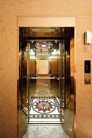 Niet-geclassificeerde afbeelding, 2 van 35, knop