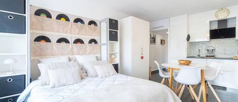 1 bedroom, iron/ironing board