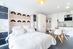 1 Schlafzimmer, Bügeleisen/Bügelbrett