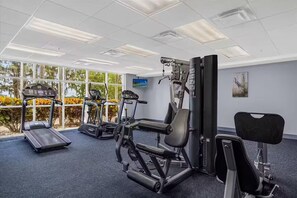 Fitness facility - SUPER modern lake condo-Fireworks view! (Orlando)