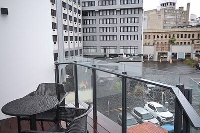 Dunedin Luxury Stay