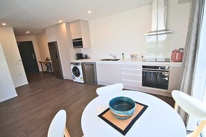 Luxury Apartment, City View | Private kitchen - Dunedin Luxury Stay (Dunedin)