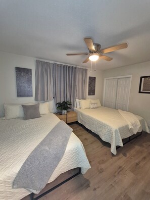 4 Schlafzimmer, Bügeleisen/Bügelbrett, WLAN, Bettwäsche
